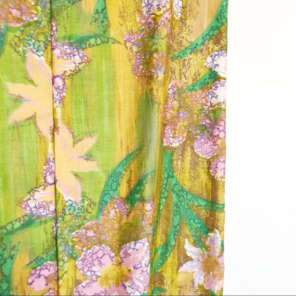 Vintage Floral Shift Dress - Picture 6 of 8